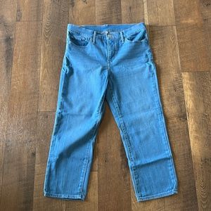Women’s Levi’s Light Wash Cropped Jeans